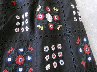 yuni(ユニ イズ ライク ア フラワー トゥー ミー) eyelet embroidelyイージーパンツの商品画像25