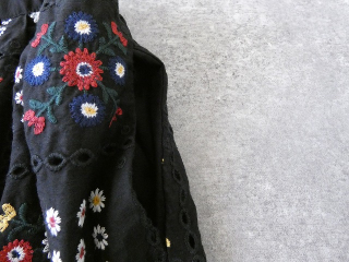 yuni(ユニ イズ ライク ア フラワー トゥー ミー) eyelet embroidelyイージーパンツの商品画像27