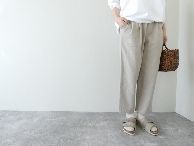 evam eva(エヴァムエヴァ) cropped pantsの商品画像1