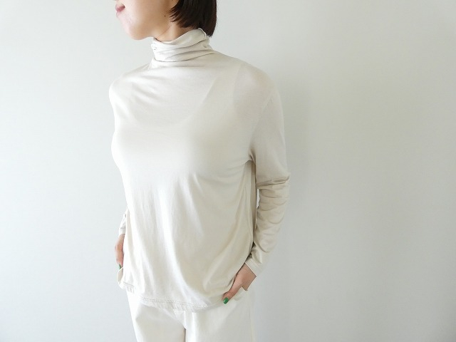 evam eva(エヴァムエヴァ) cut&sew turtleneckの商品画像1