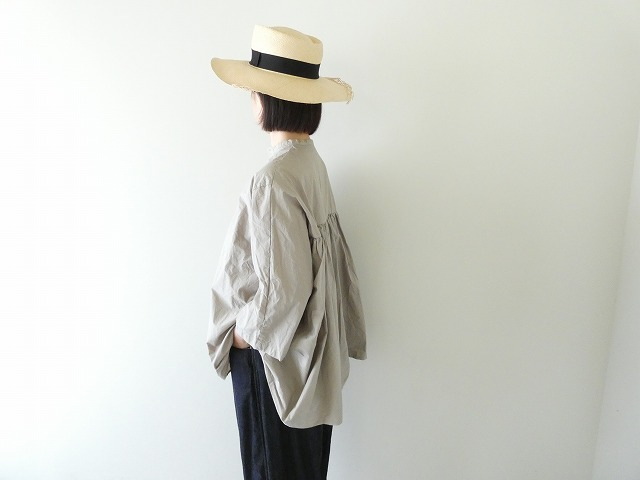 Veritecoeur(ヴェリテクール) コットンギャザーブラウスの商品画像10