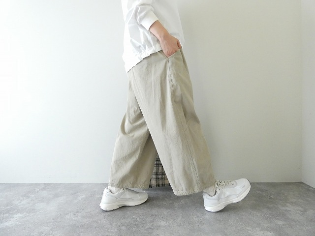 yuni(ユニ イズ ライク ア フラワー トゥー ミー) 強撚コットン近江晒 コクーンパンツの商品画像8