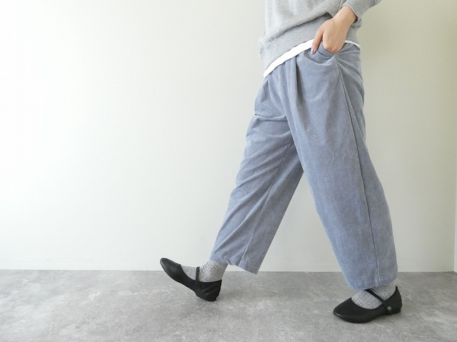 yuni(ユニ イズ ライク ア フラワー トゥー ミー) シャンブレーコール back gum パンツの商品画像1