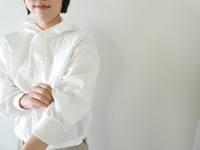MidiUmi(ミディウミ) フードプルオーバーシャツの商品画像1