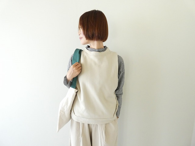 sabbatum(サバタム) 裏毛カシュクールベストの商品画像1