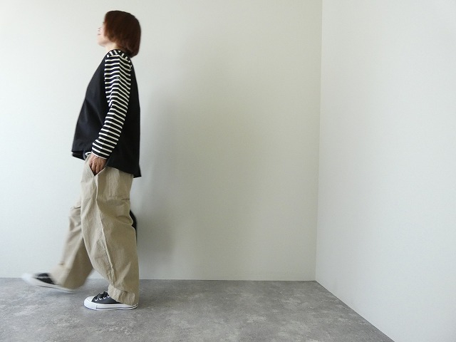 sabbatum(サバタム) ブリード近江晒 バックタックVネックベストの商品画像6