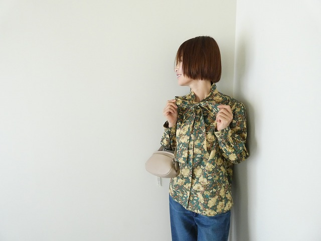 SARAHWEAR(サラウェア) RobbinボウタイプブラウスLiberty Clementina Daisy リバティクレメンティナ・デイジーの商品画像1