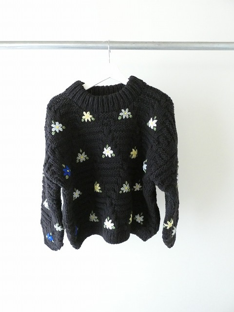 ichiAntiquite's(イチアンティークス) 花刺繍ペルーハンドニットプルオーバーの商品画像2