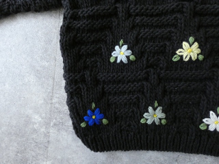 ichiAntiquite's(イチアンティークス) 花刺繍ペルーハンドニットプルオーバーの商品画像25