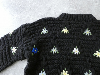 ichiAntiquite's(イチアンティークス) 花刺繍ペルーハンドニットプルオーバーの商品画像31