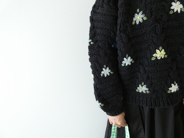 ichiAntiquite's(イチアンティークス) 花刺繍ペルーハンドニットプルオーバーの商品画像4