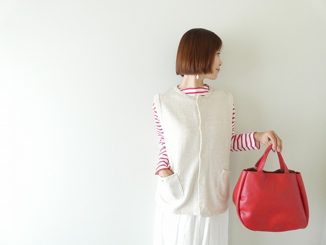 快晴堂(かいせいどう) Girl's 軽い裏毛ボタンベストの商品画像1