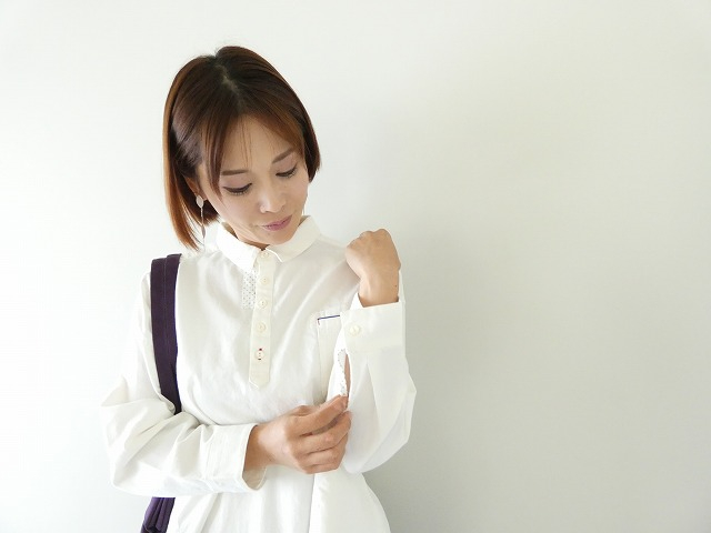 快晴堂(かいせいどう) HAYATE ホワイトシャツ 洗えるウール混ツイルホワイト・プルオーバーシャツの商品画像1