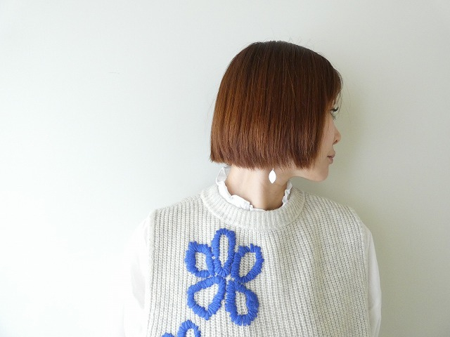 tumugu(ツムグ) ハンド刺繍ラムナイロン2WAYベストの商品画像3