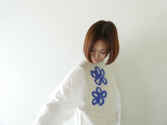 tumugu(ツムグ) ハンド刺繍ラムナイロン2WAYベストの商品画像5