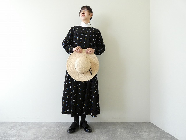 bulle de savon(ビュルデサボン) シュウメイギク刺繍ワンピースの商品画像3