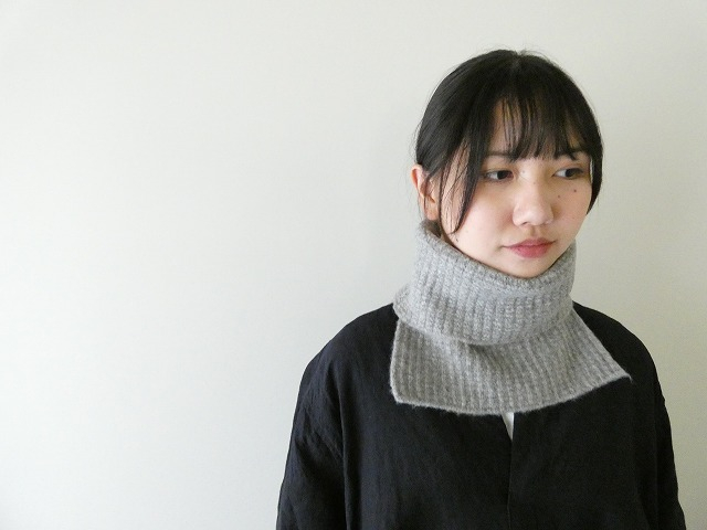 shs アレンジ自在 つけ襟風にも楽しめるショートスヌードの商品画像1