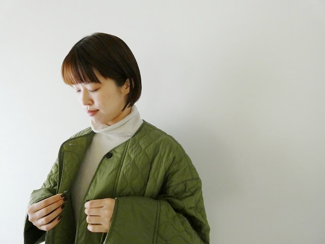 yuni(ユニ イズ ライク ア フラワー トゥー ミー) ナイロン evodown quilting ジャケットの商品画像5