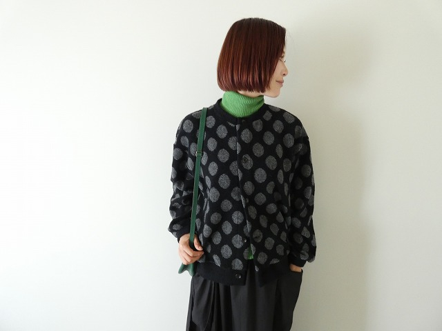 prit(プリット) ウールパイルドットジャガードクルーネックカーディガンの商品画像1