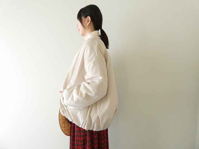 mao made(マオメイド) ノーカラーバルーンシルエットのブルゾンの商品画像10