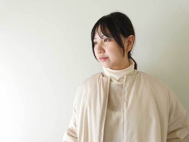 mao made(マオメイド) ノーカラーバルーンシルエットのブルゾンの商品画像3