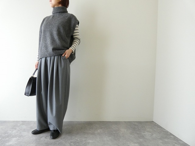 MidiUmi(ミディウミ) ハイネックニットベストの商品画像1