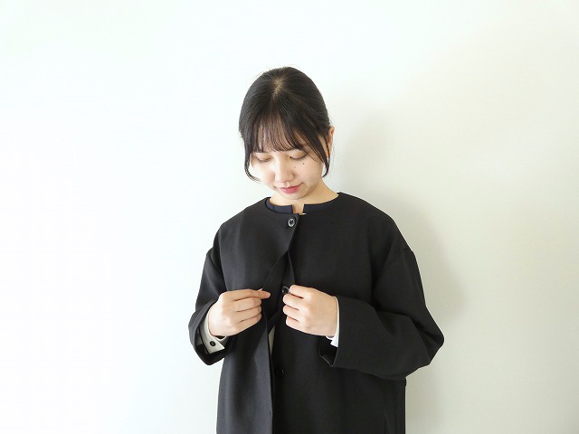 ichi(イチ) ポリエステルノーカラージャケットの商品画像2