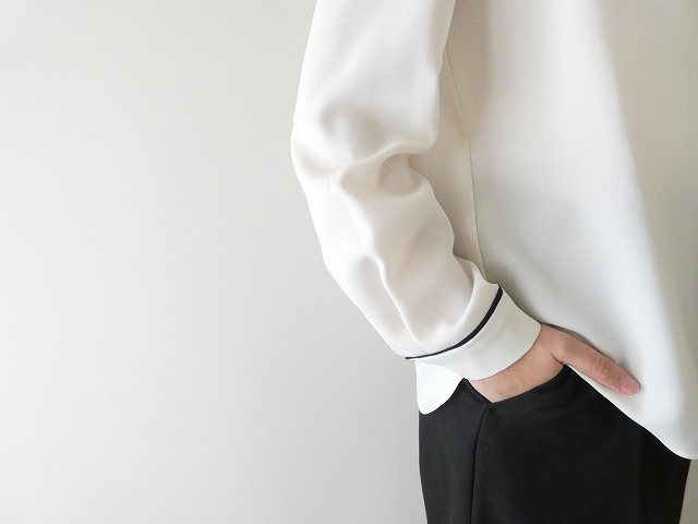 DONEEYU(ドニーユ) ストレッチツイルバイカラーブラウスの商品画像4