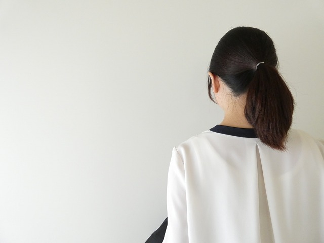 DONEEYU(ドニーユ) ストレッチツイルバイカラーブラウスの商品画像5