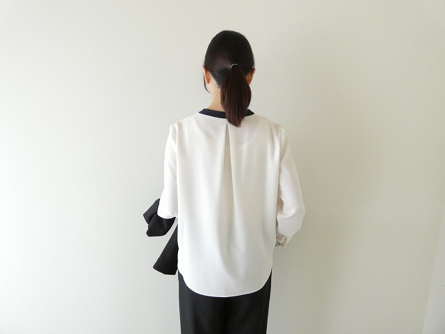 DONEEYU(ドニーユ) ストレッチツイルバイカラーブラウスの商品画像7