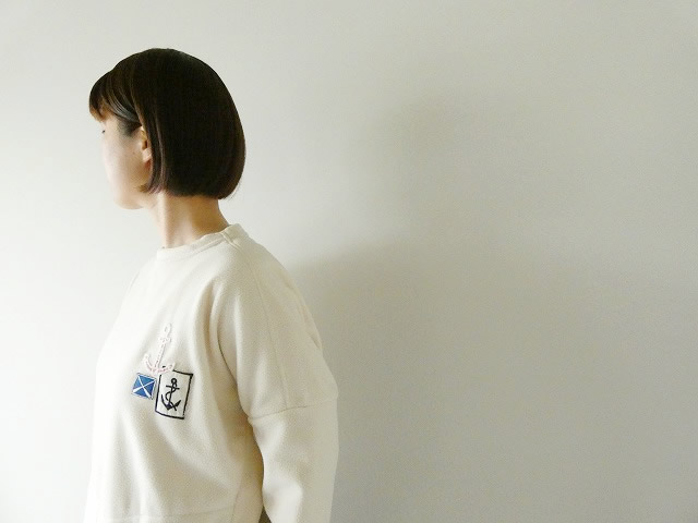 快晴堂(かいせいどう) Girl's・軽くあたたかいフリースのインナーWide裾すぼまりワッペンペタペタプルオーバーの商品画像3