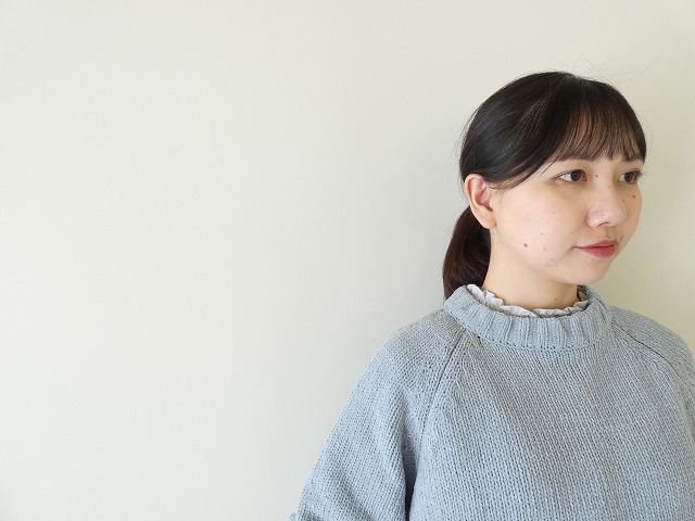 mao made(マオメイド) ざっくりローゲージクルーネックプルオーバーの商品画像3