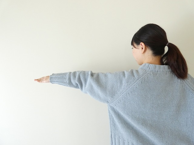 mao made(マオメイド) ざっくりローゲージクルーネックプルオーバーの商品画像5