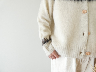 mao made(マオメイド) もふもふブラッシュヤーン クルーネック求心ジャガードカーディガンの商品画像17