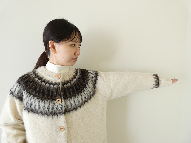 mao made(マオメイド) もふもふブラッシュヤーン クルーネック求心ジャガードカーディガンの商品画像7