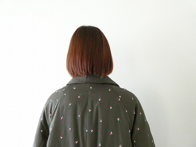 CHILD WOMAN(チャイルドウーマン) EVOダウン 小花刺繍ステンコートの商品画像6