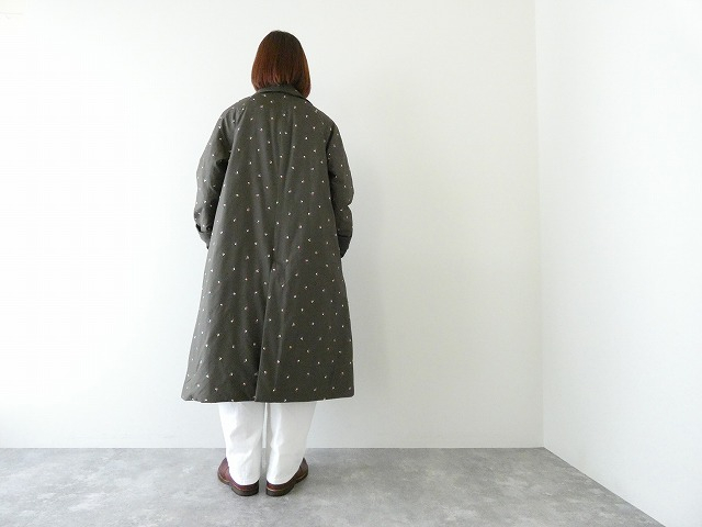 CHILD WOMAN(チャイルドウーマン) EVOダウン 小花刺繍ステンコートの商品画像9