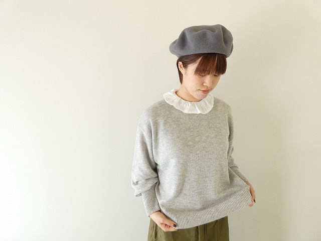 mao made(マオメイド) プチフリル衿付きプルオーバーの商品画像1