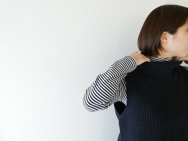 mizuiro ind(ミズイロインド) ワッフルハイネックベストの商品画像2