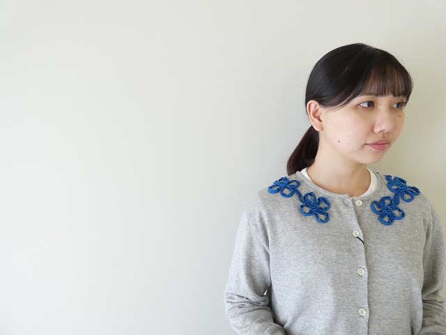 bulle de savon(ビュルデサボン) くるくるはなテープ刺繍 カーディガンの商品画像3