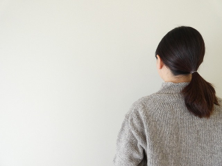 Hands of creation(ハンズオブクリエイション) ペルーのローゲージニット家庭機細ケーブルカーディガンの商品画像17