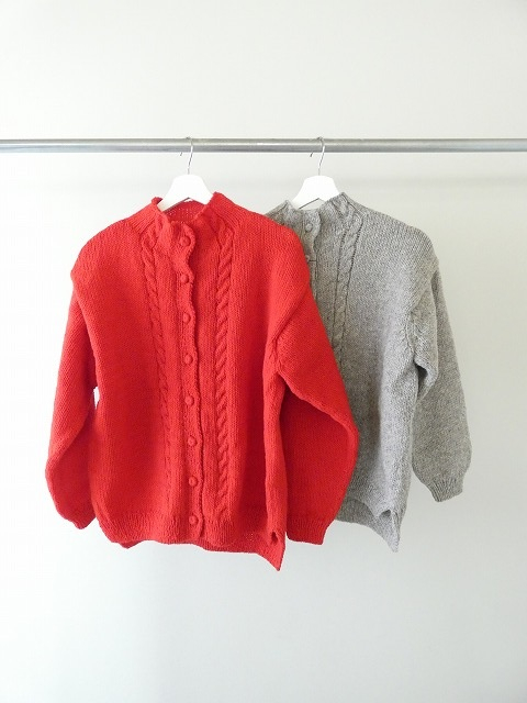 Hands of creation(ハンズオブクリエイション) ペルーのローゲージニット家庭機細ケーブルカーディガンの商品画像2