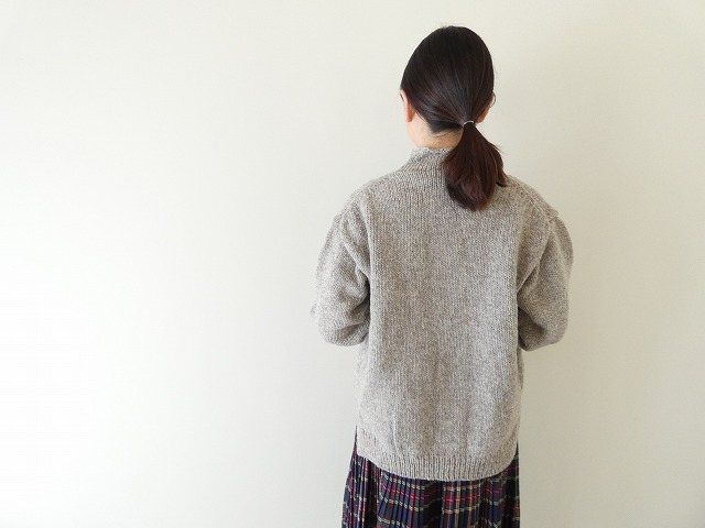 Hands of creation(ハンズオブクリエイション) ペルーのローゲージニット家庭機細ケーブルカーディガンの商品画像8