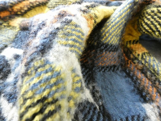 KAPITAL(キャピタル) 縮絨ウール タータンアイヌHAPPYマフラーの商品画像24