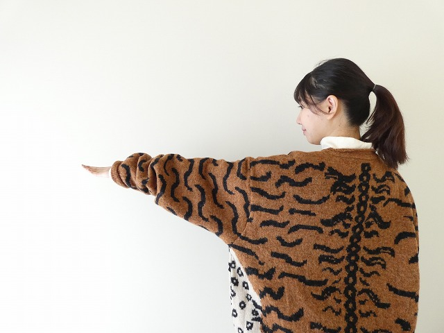 KAPITAL(キャピタル) 7Gウール ネパールタイガークルーセーターの商品画像3