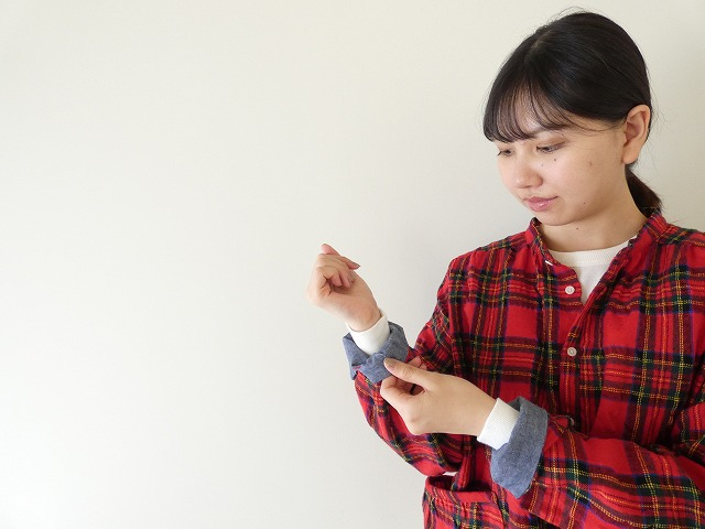 快晴堂(かいせいどう) タータンフォーエバー スタンド背タックシャツの商品画像3