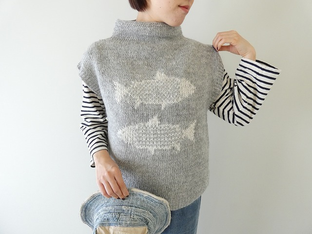 PK 魚柄のペルーニットベスト　アルパカ100%の商品画像1