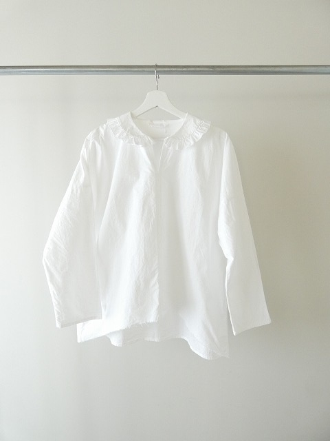 homspun(ホームスパン) バルキーシーチング薄手フリルプルオーバーブラウスの商品画像2