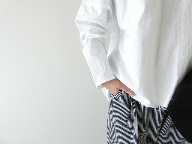 homspun(ホームスパン) バルキーシーチング薄手フリルプルオーバーブラウスの商品画像4