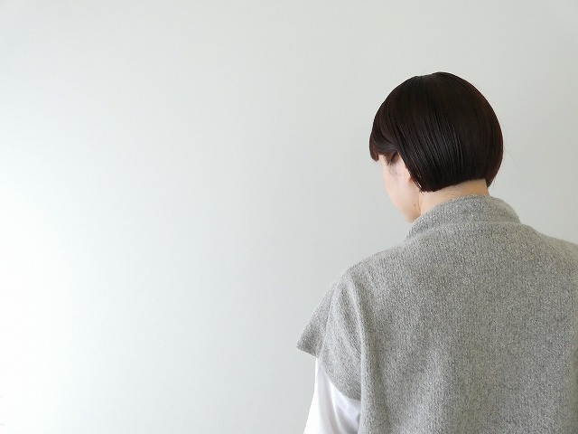 evam eva(エヴァムエヴァ) boucle yarn vestの商品画像6